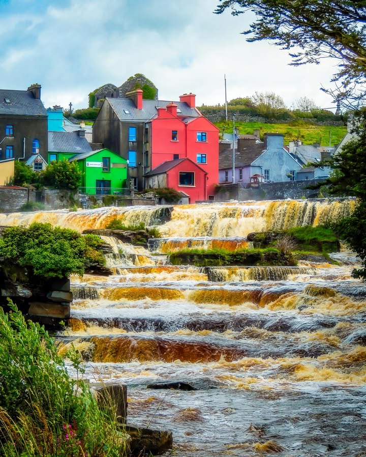 James A. Truett I Artist